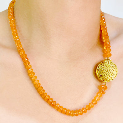 Mendarine Garnet Necklace In 18K Yellow Gold - Tresor Collection Orange moonstone and 18K gold beaded necklace worn on model – elegant handcrafted jewelry by Tresor Collection