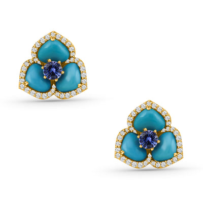 Pair of turquoise flower-shaped earrings with gemstones on a white background 18K gold turquoise and sapphire floral earrings flatlay – Tresor Collection
