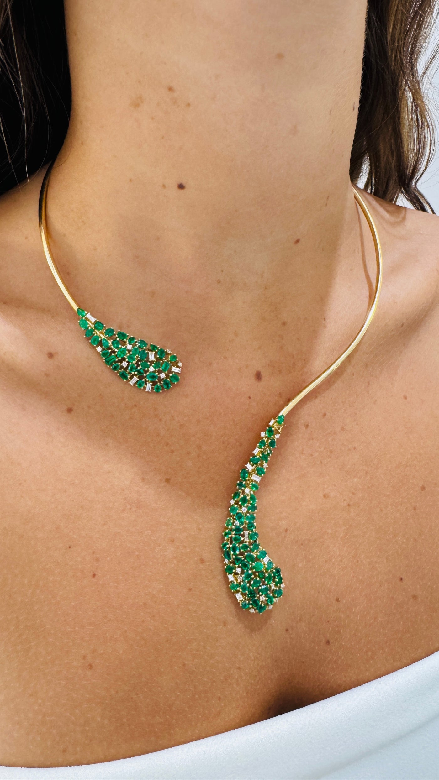 Emerald & Diamond Necklace in 18K Yellow Gold
