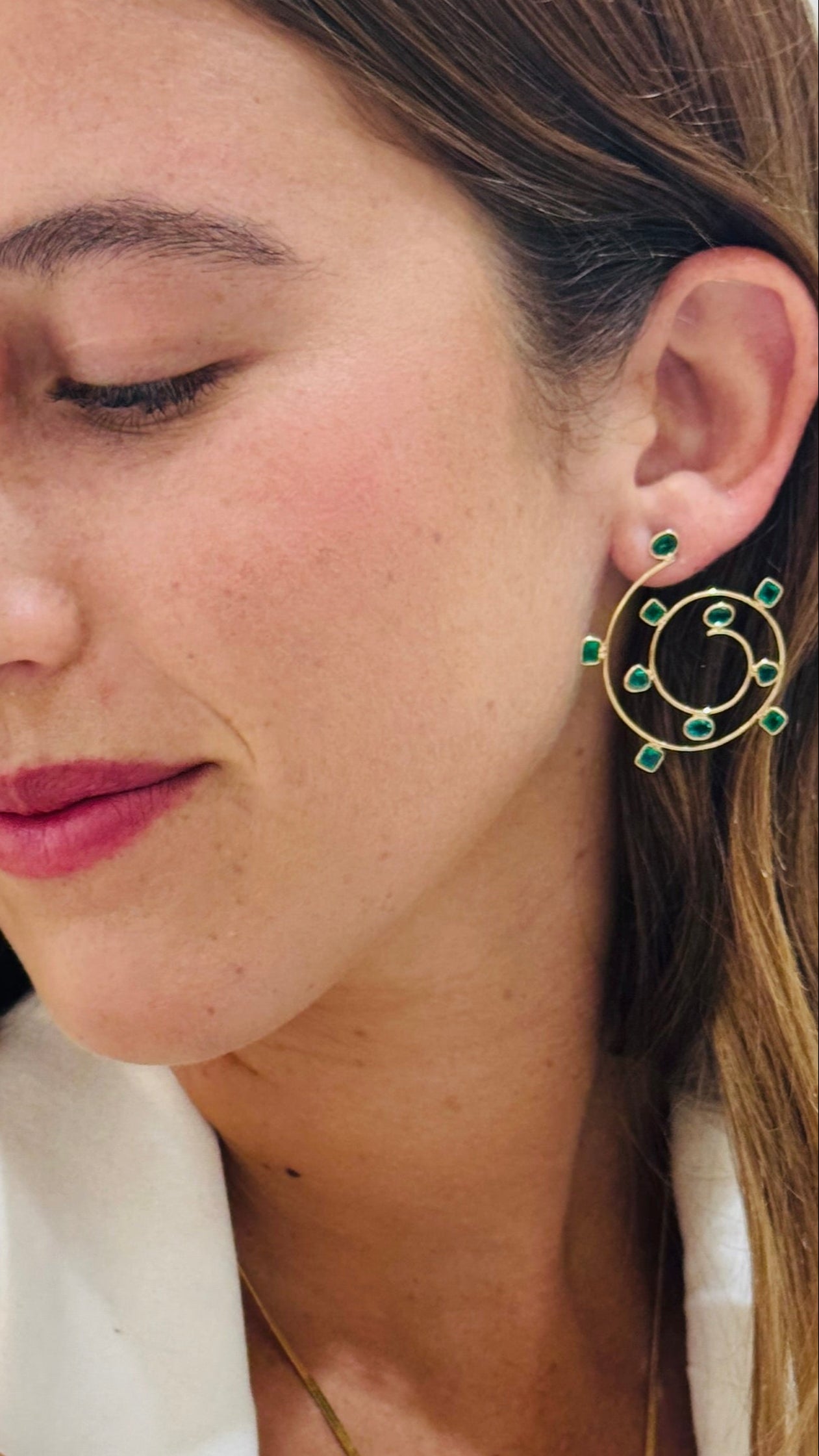 Emerald Oval Mix Shape Earring In 18K Yellow Gold