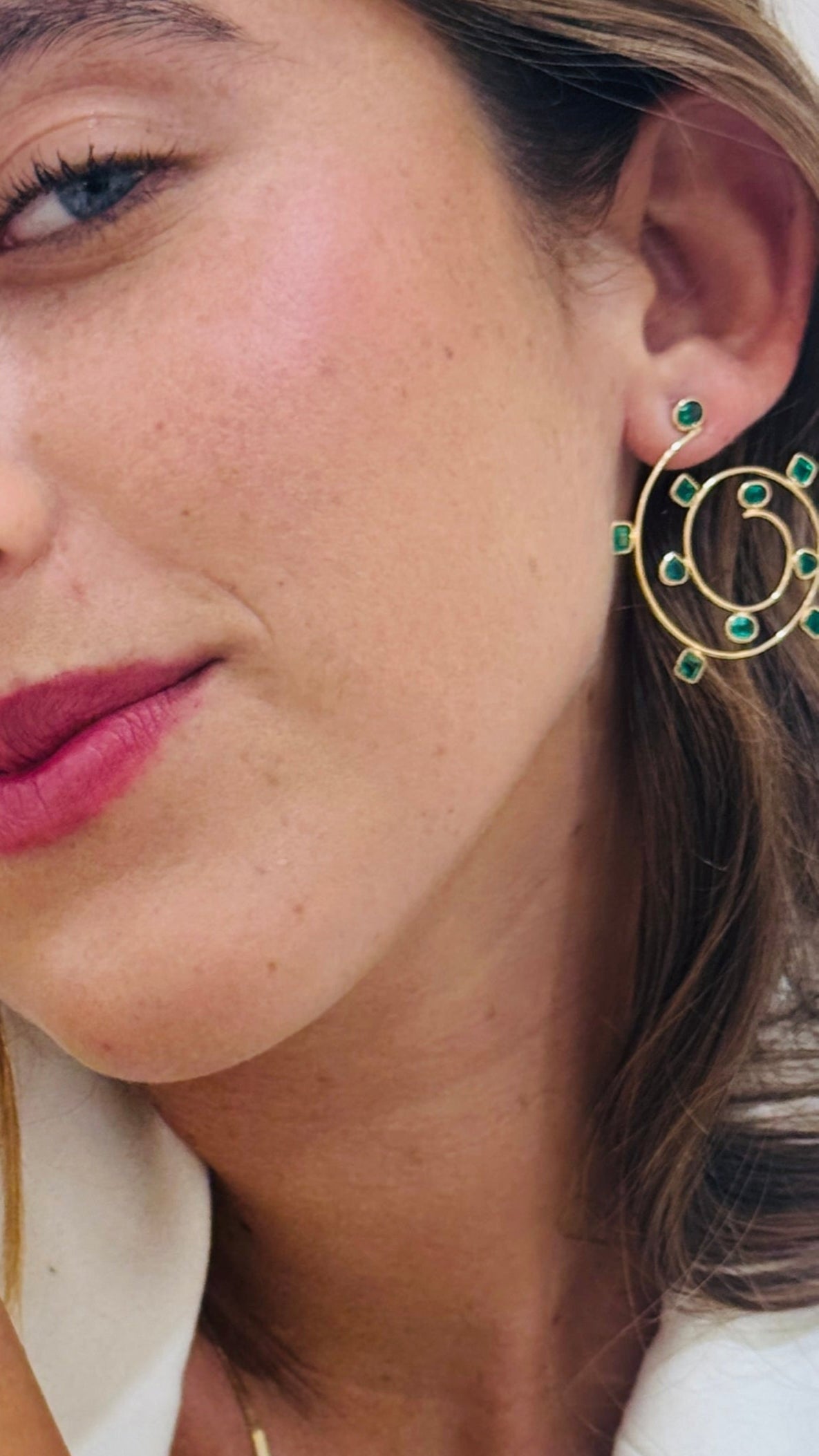 Emerald Oval Mix Shape Earring In 18K Yellow Gold