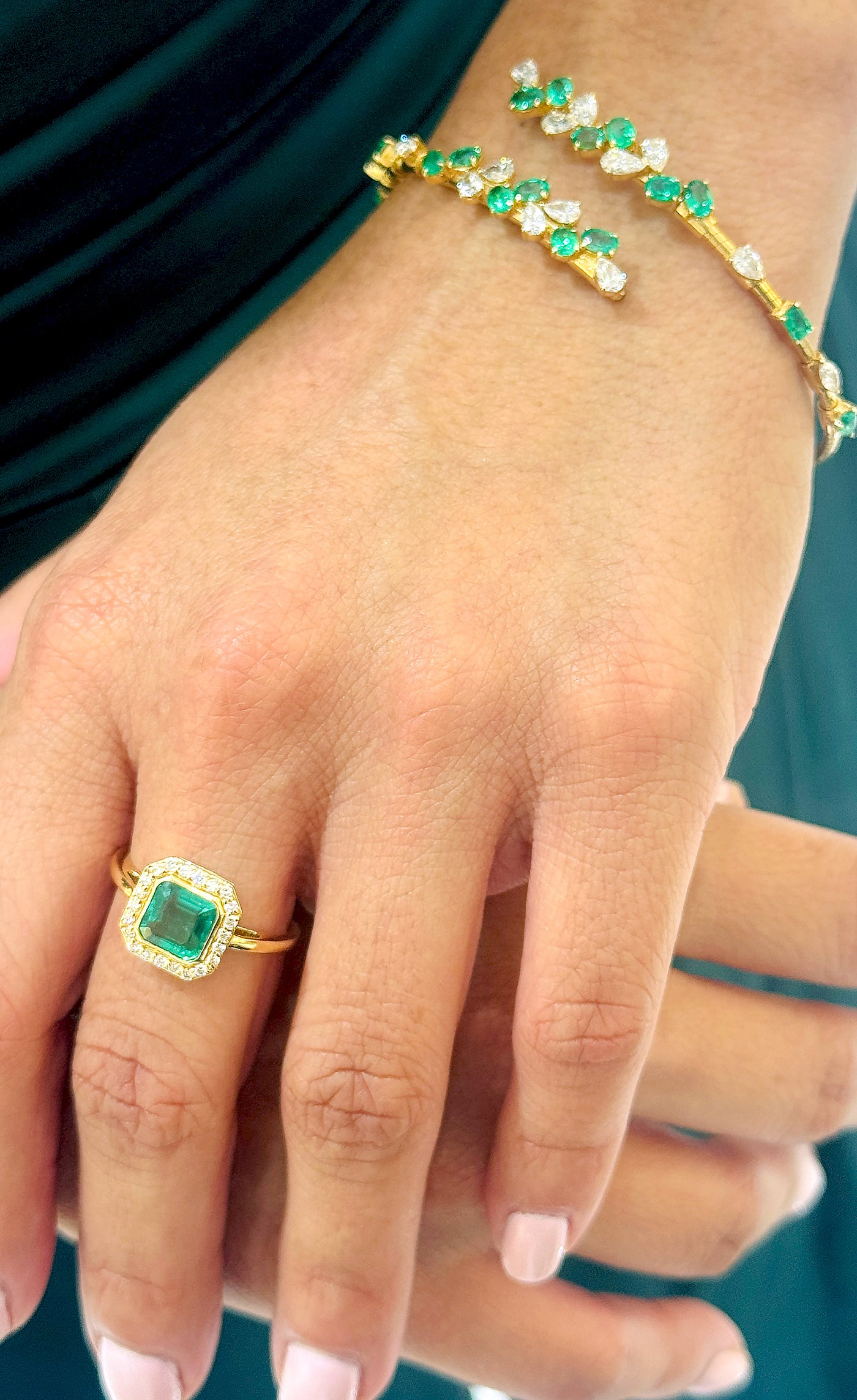 Emerald & Diamond in 18K Yellow Gold