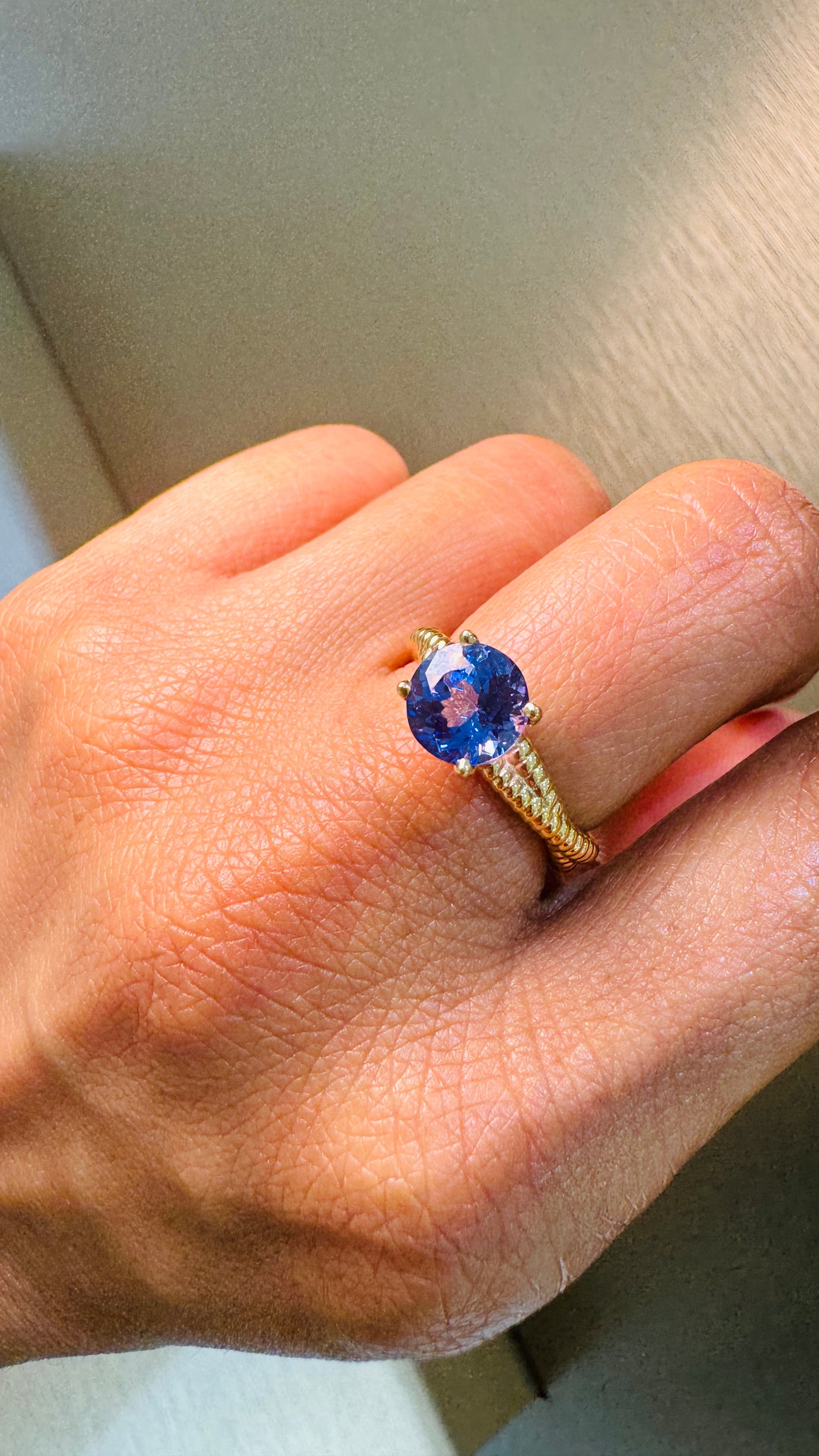 Tanzanite Round Ring In 18K Yellow Gold