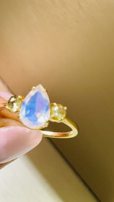 Rainbow Moonstone Pear Shape And Diamond Ring In 18K Yellow Gold